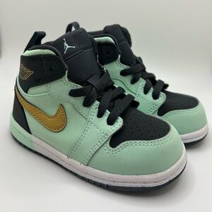 Toddler Nike Air Jordan 1 Retro High Mint Foam Gold // Size 6C